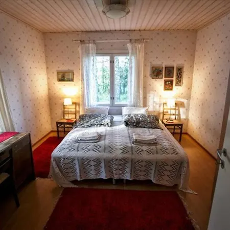 Ullakko - Vuokramummola, Ihana Talo Maalla شقة Lapinjärvi