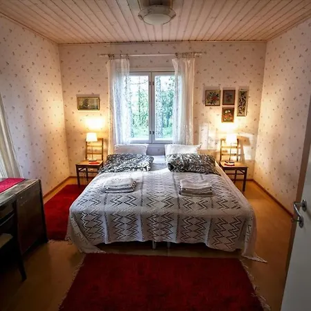 Ullakko - Vuokramummola, Ihana Talo Maalla * Lapinjärvi